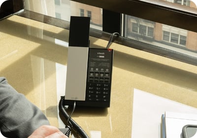 lifestyle_products-guest-room-phone_v3